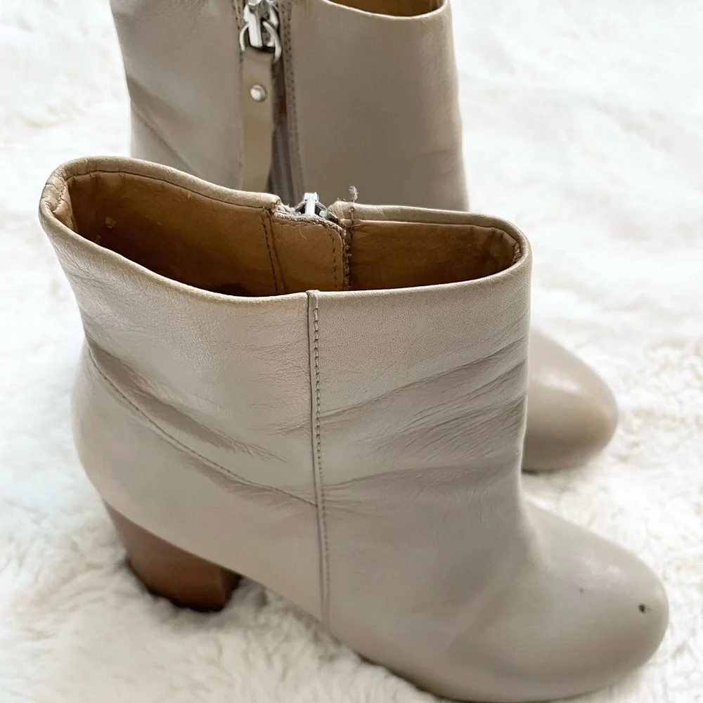 Chinese Laundry tan heel zipper booties size 6.5 - Picture 4 of 4